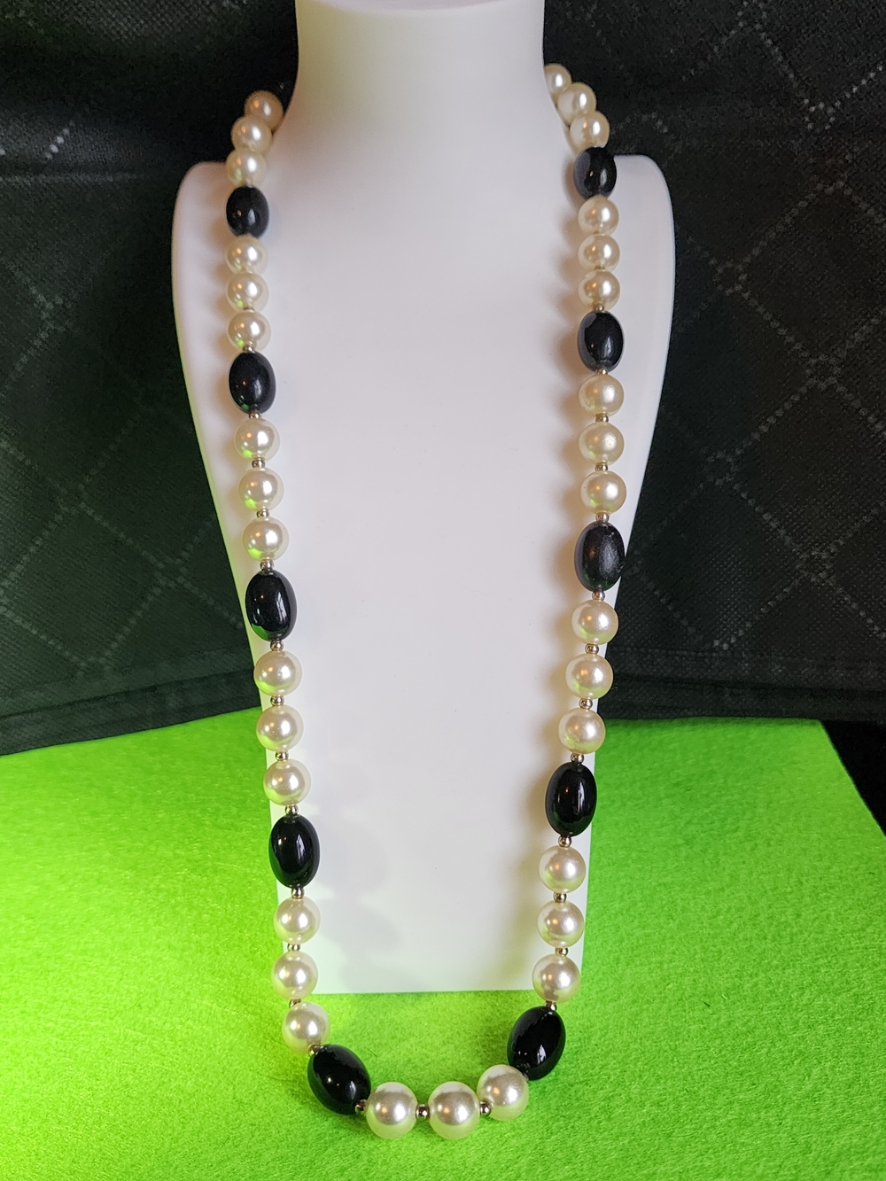 Classic Pearl and Black Bead Long Necklace - Elegant Two-Tone Design